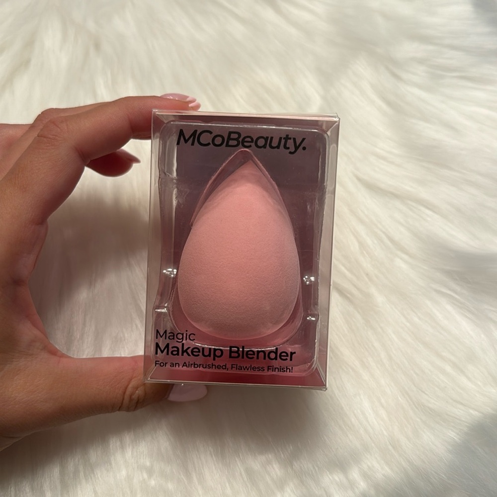 MCoBeauty Magic Makeup Blender